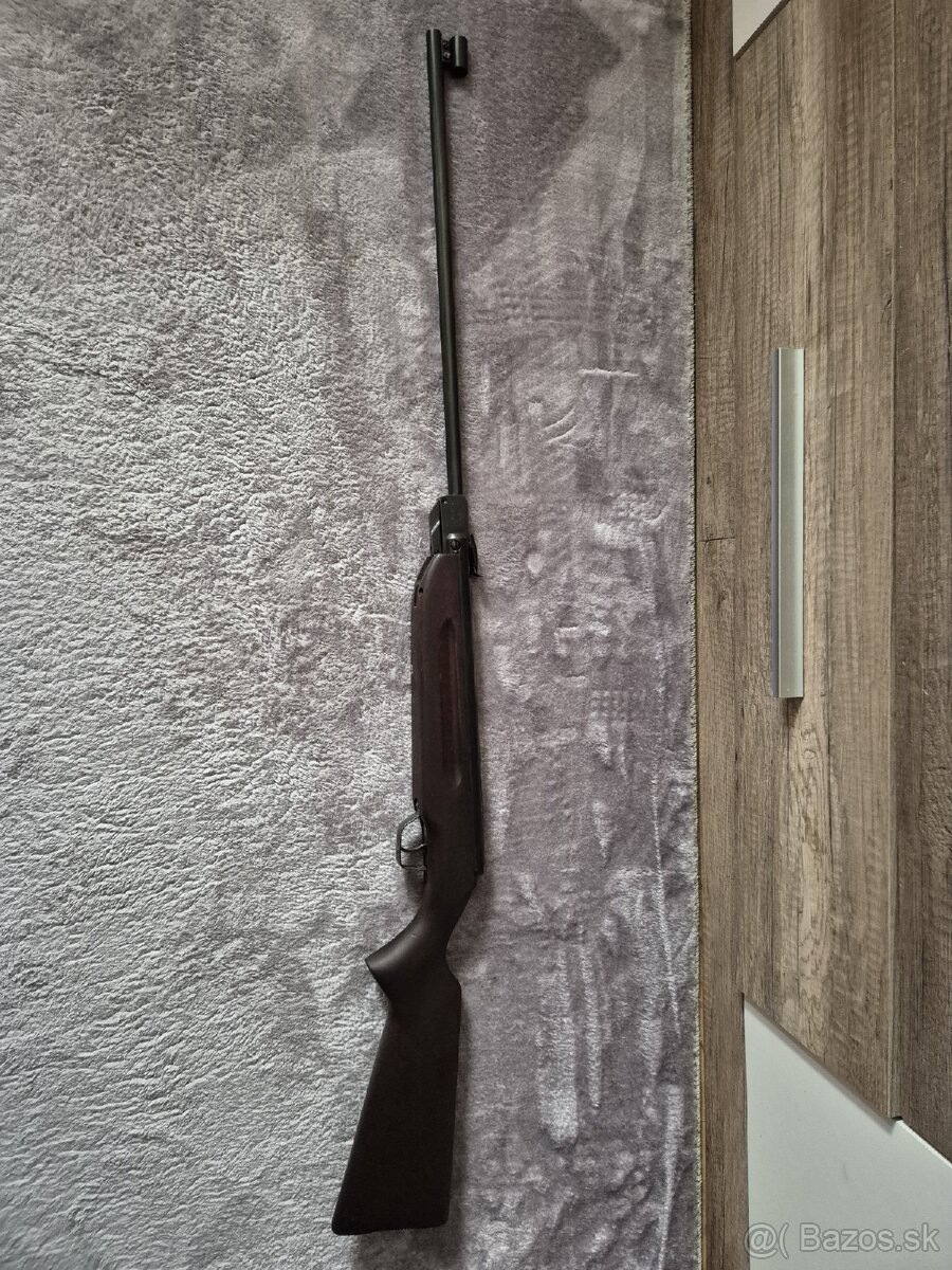 Slávia 630