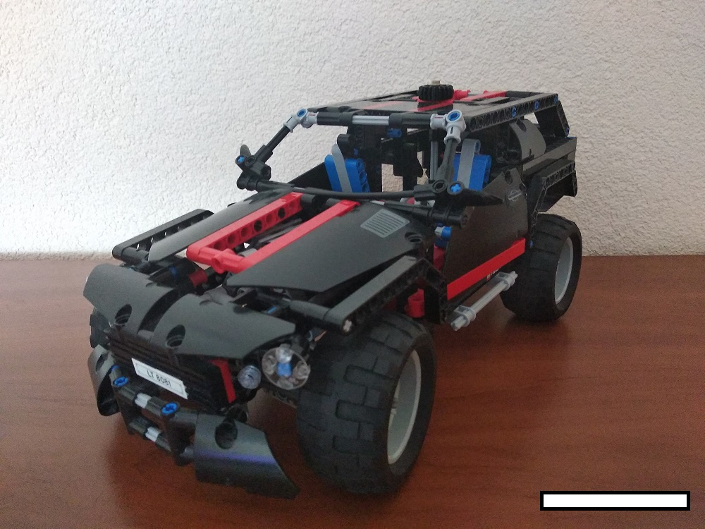 Predám LEGO TECHNIC 8081 - Extremné terénne auto