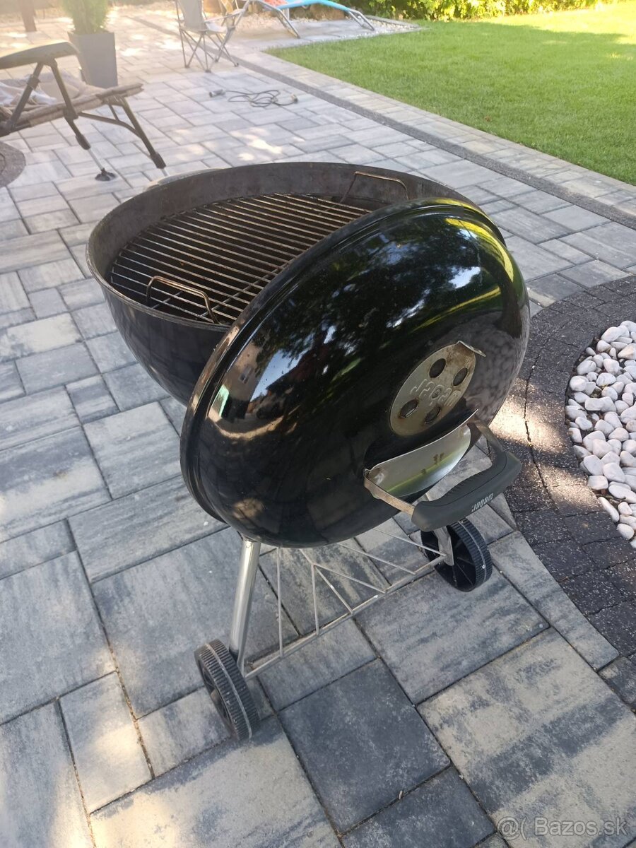 Gril značky weber
