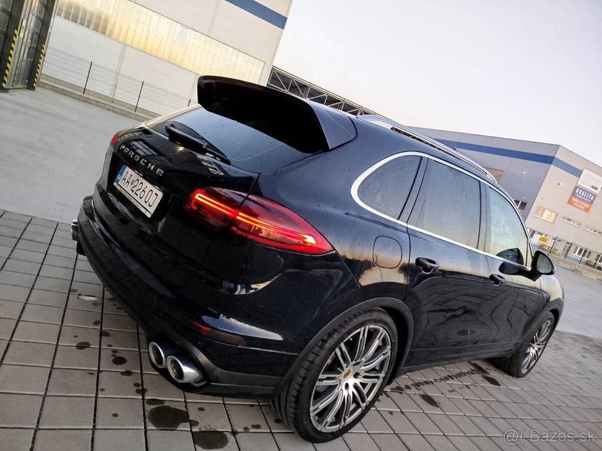 Porsche Cayenne S 4.2 V8 Diesel II FL 379PS