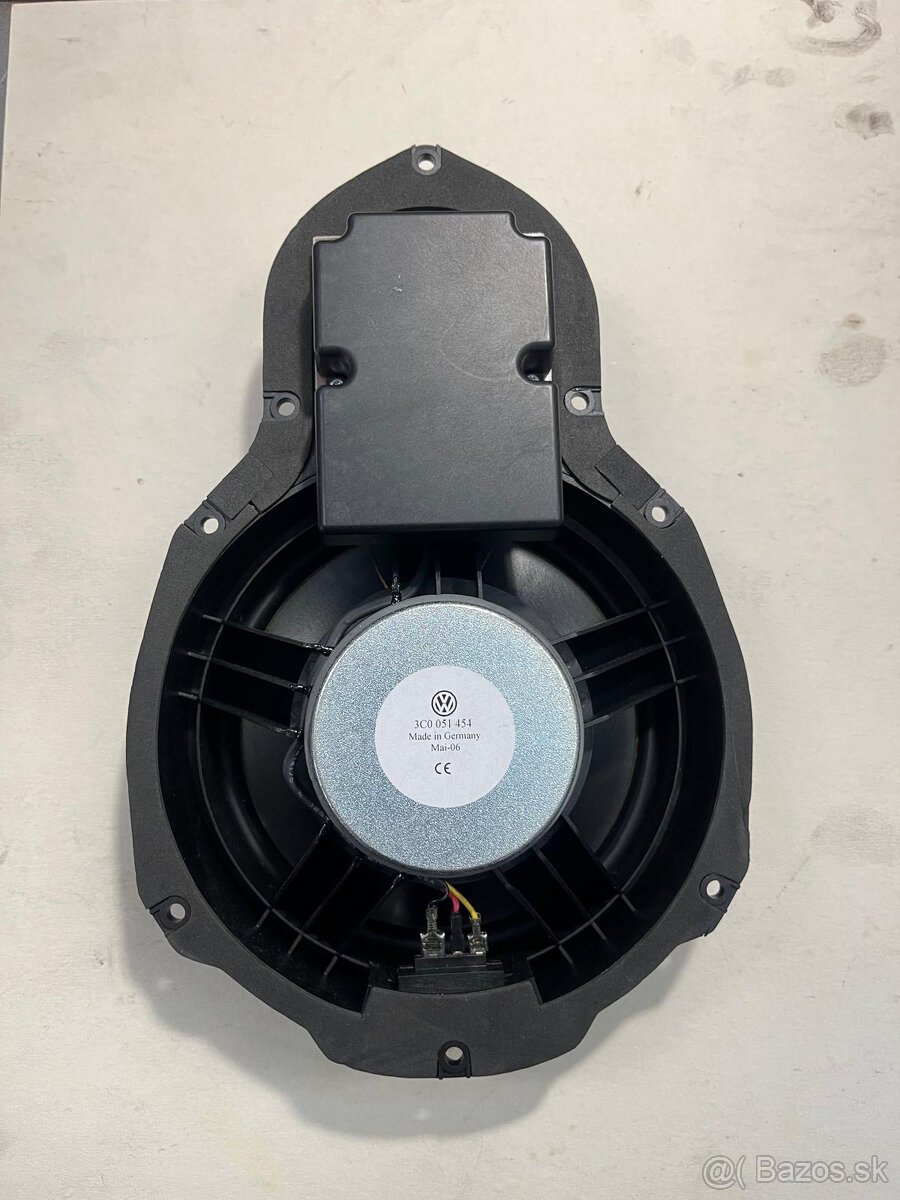 REPRODUKTOR BASOVY VW