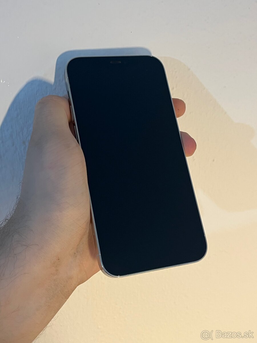 Dobrý deň Ponúkam na predaj iPhone 12 PRO 256GB Silver