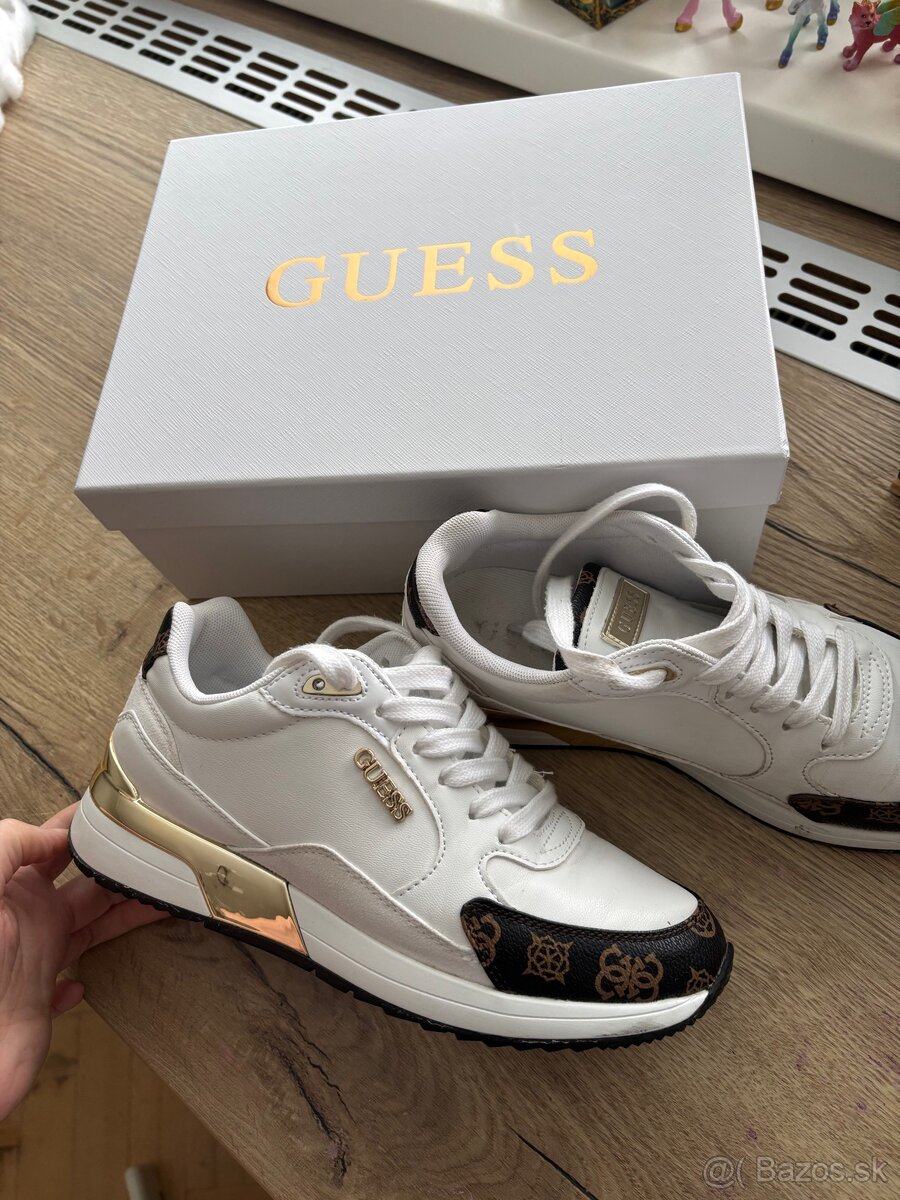 Dámske tenisky Guess