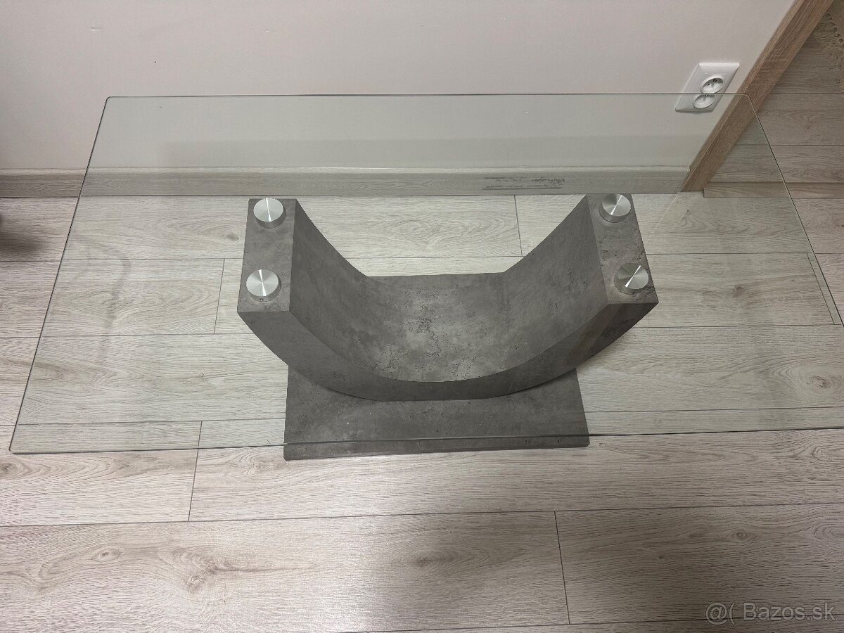 Konferenčný stolík