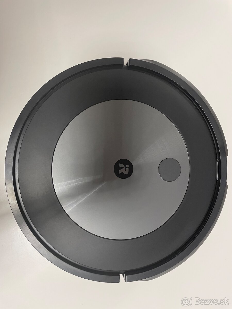 Predám nikdy nepoužitý robotický vysávač iRobot Roomba j7