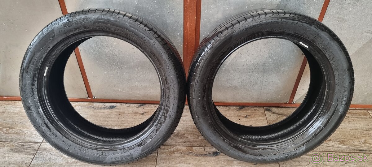 Predám 2xletné pneumatiky Pirelli 235/50 r19,dezent do 4mm.