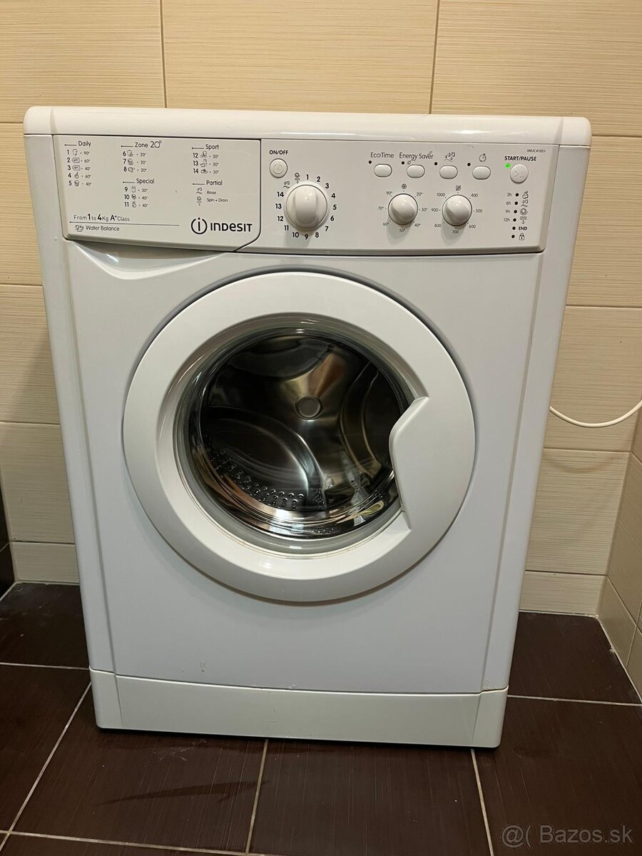 Práčka Indesit-4kg,A+