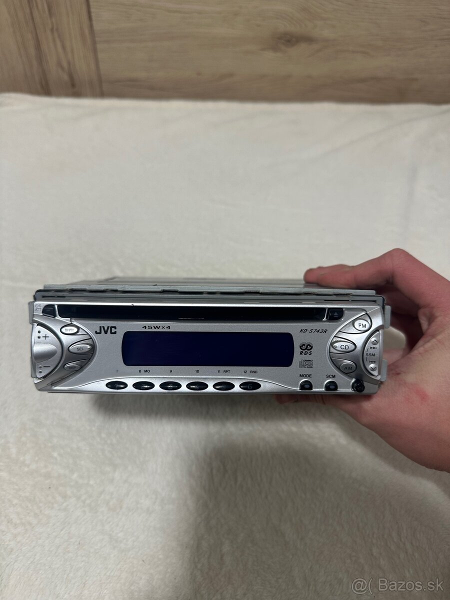 Predám autorádio JVC KD-S743R