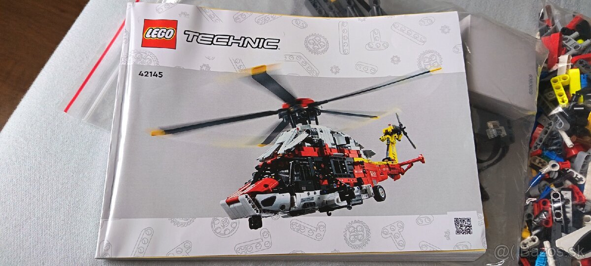 Lego technik 42145 helikoptera Airbus