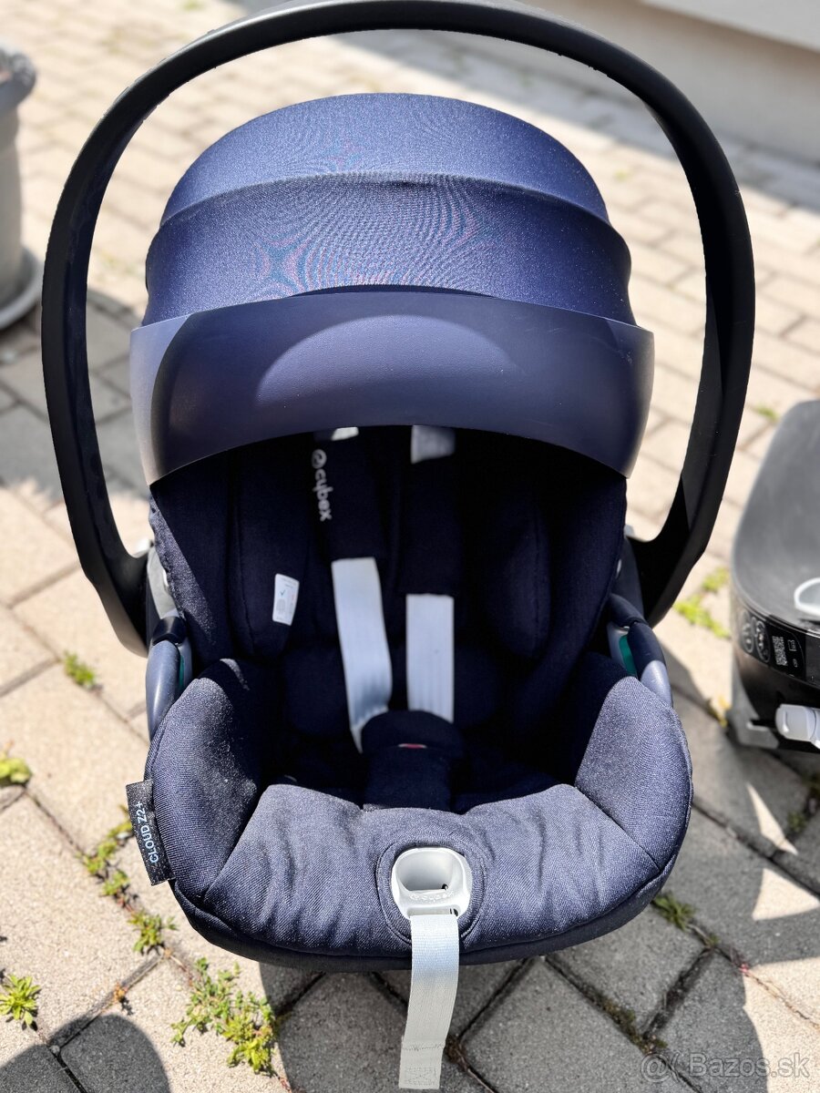 Cybex Cloud Z2 + ISOFIX Base