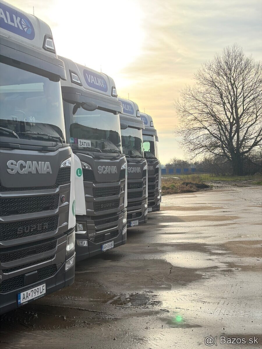 Hľadáme vodičov kategórie C+E na plachty