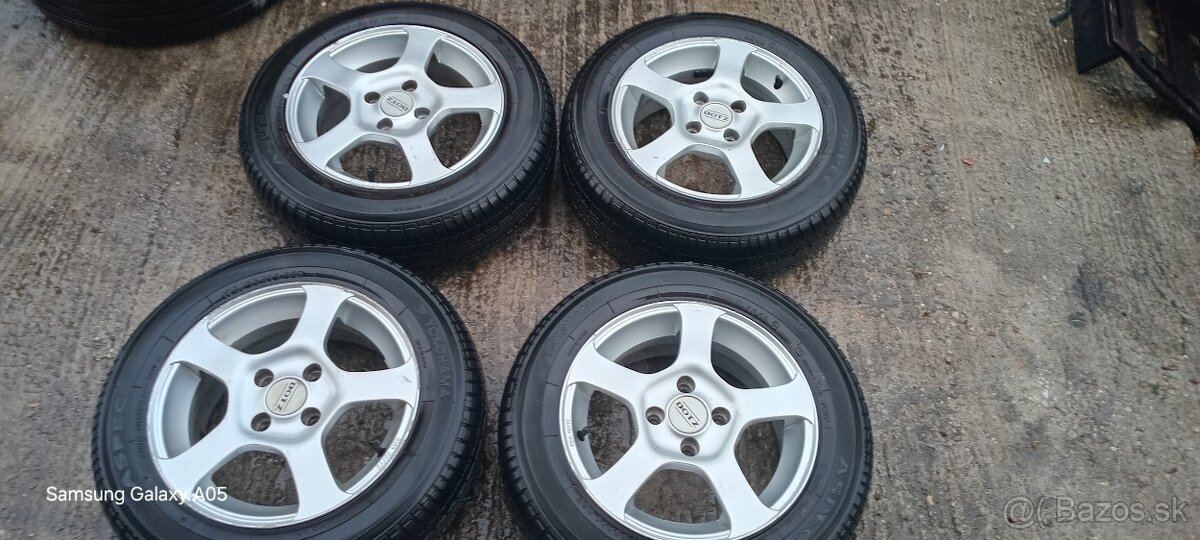 Elektróny 4×100 letne