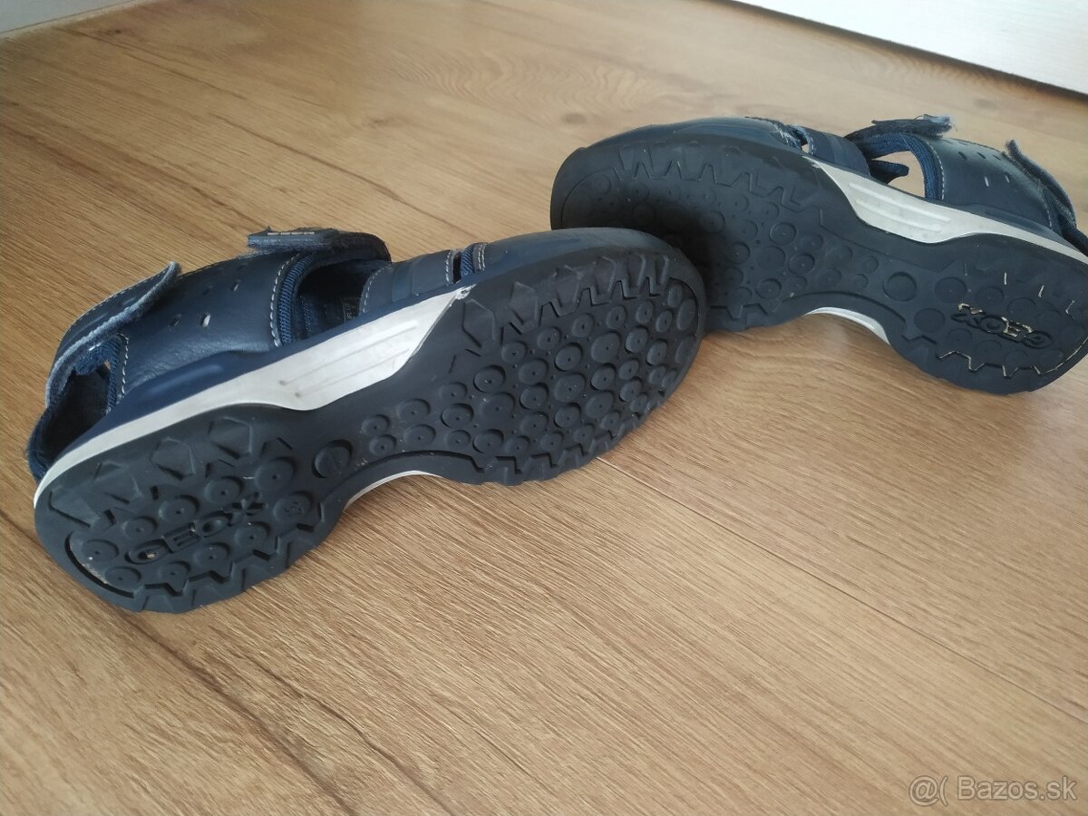 Geox sandale 37