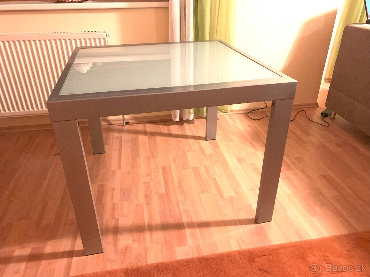 Jedálenský stôl rozkladací