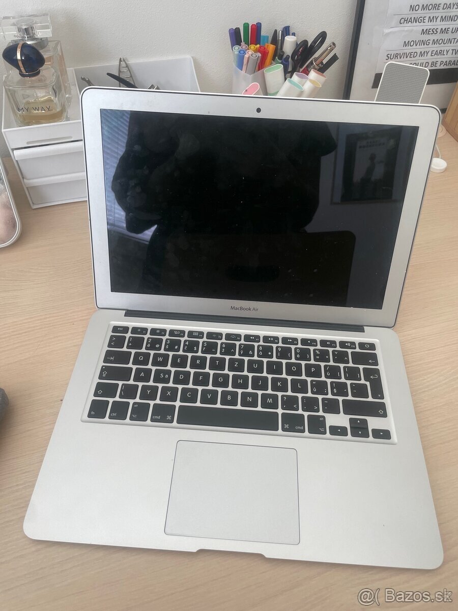 Apple Macbook Air
