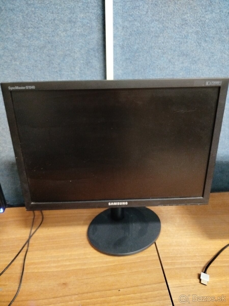 Samsung LCD monitor
