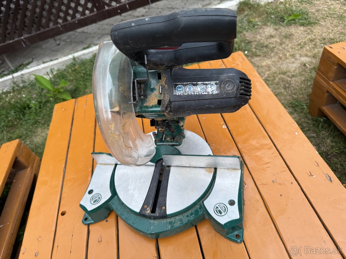 Pokosová píla Parkside PKS 1500 A1