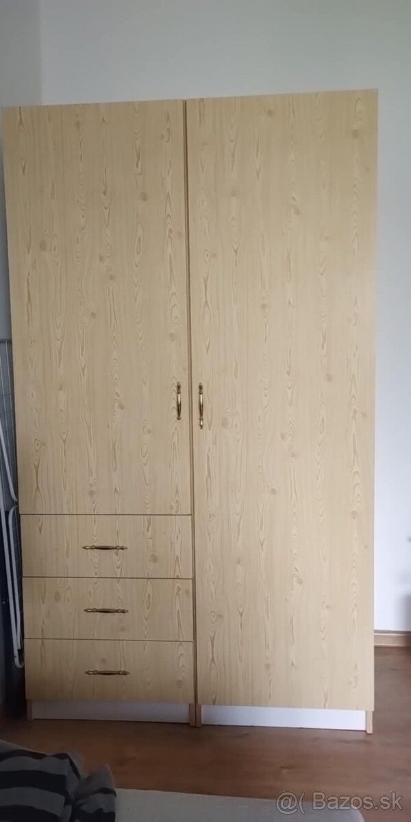 Skriňa