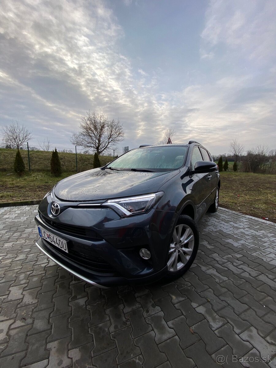 Toyota RAV4 2.2 l D-CAT Executive 2014