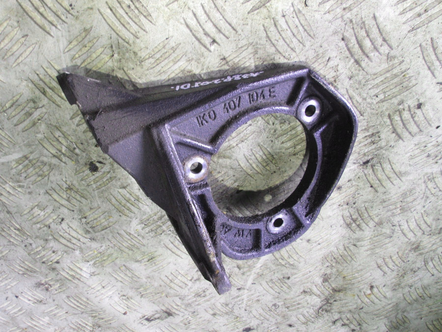 Drziak loziska Golf Octavia Touran