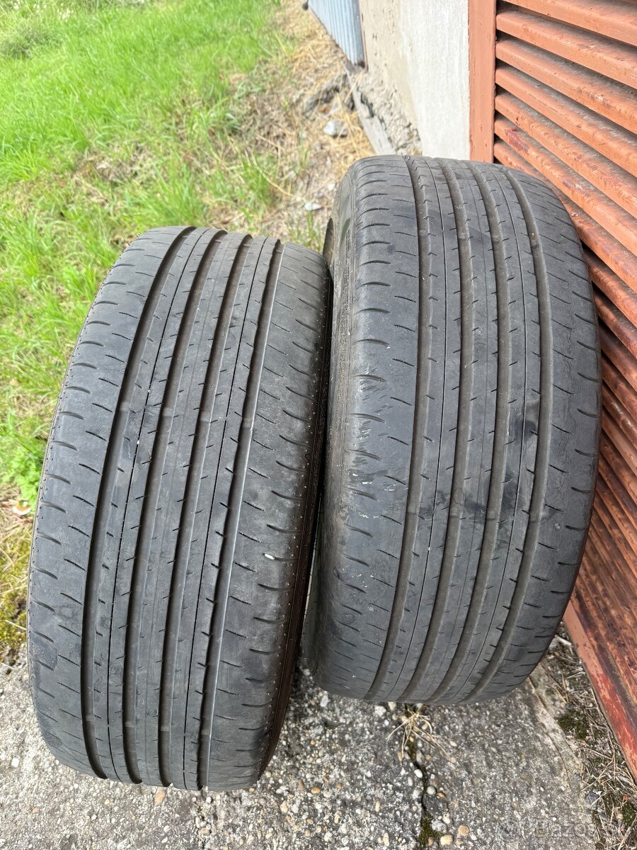 Dunlop 255/45R20