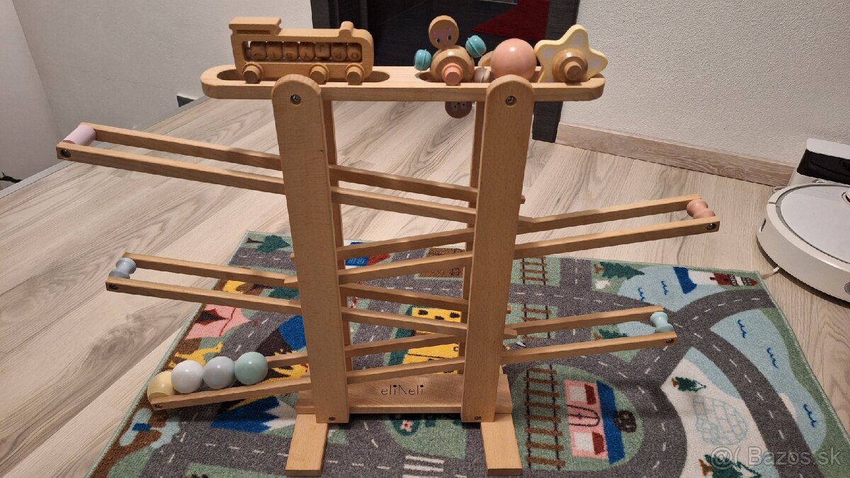 Drevená guľôčková dráha XL s vláčikom eliNeli