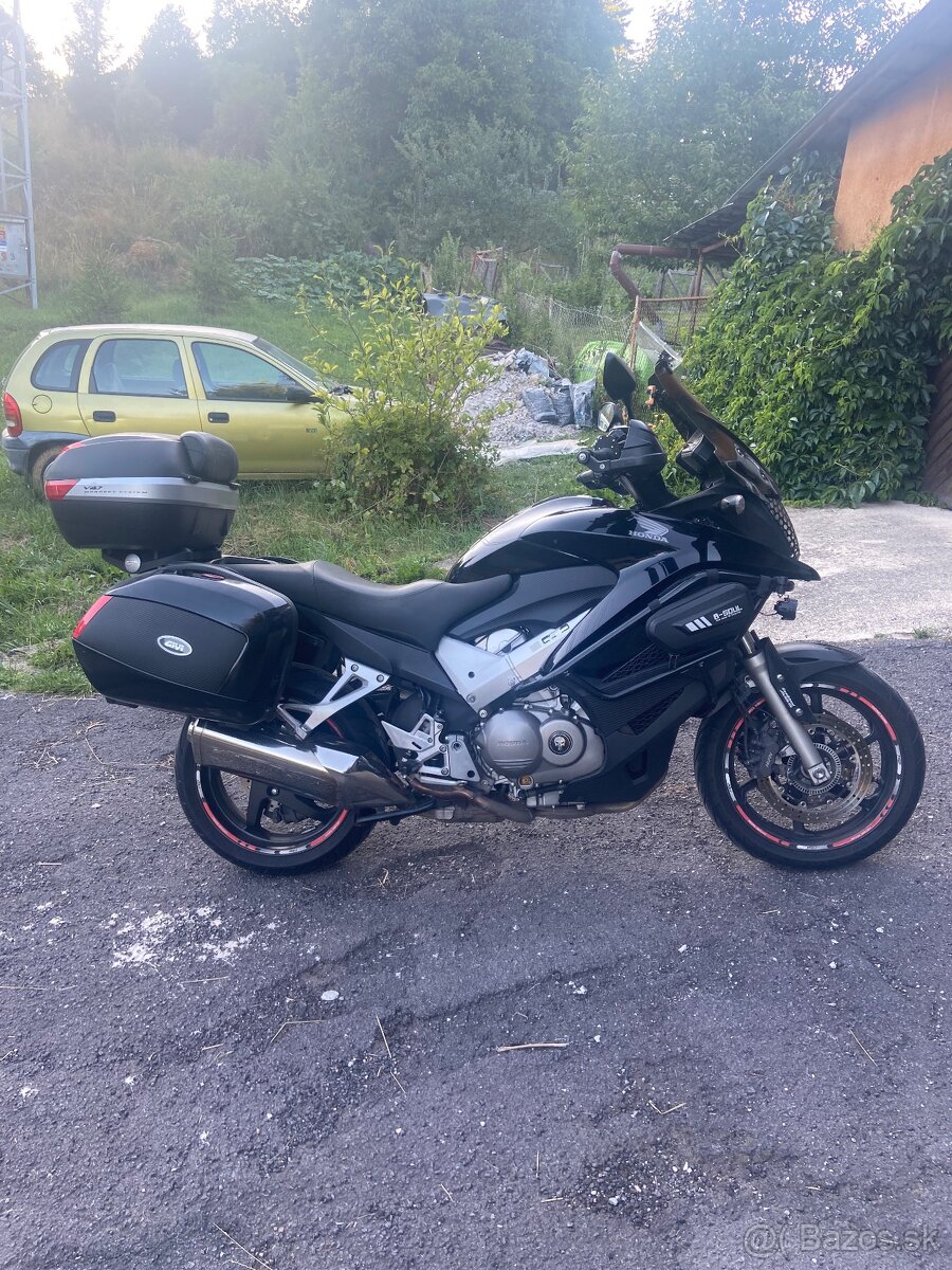 Predam Hondu VFR 800 Crossrunner, vymením.