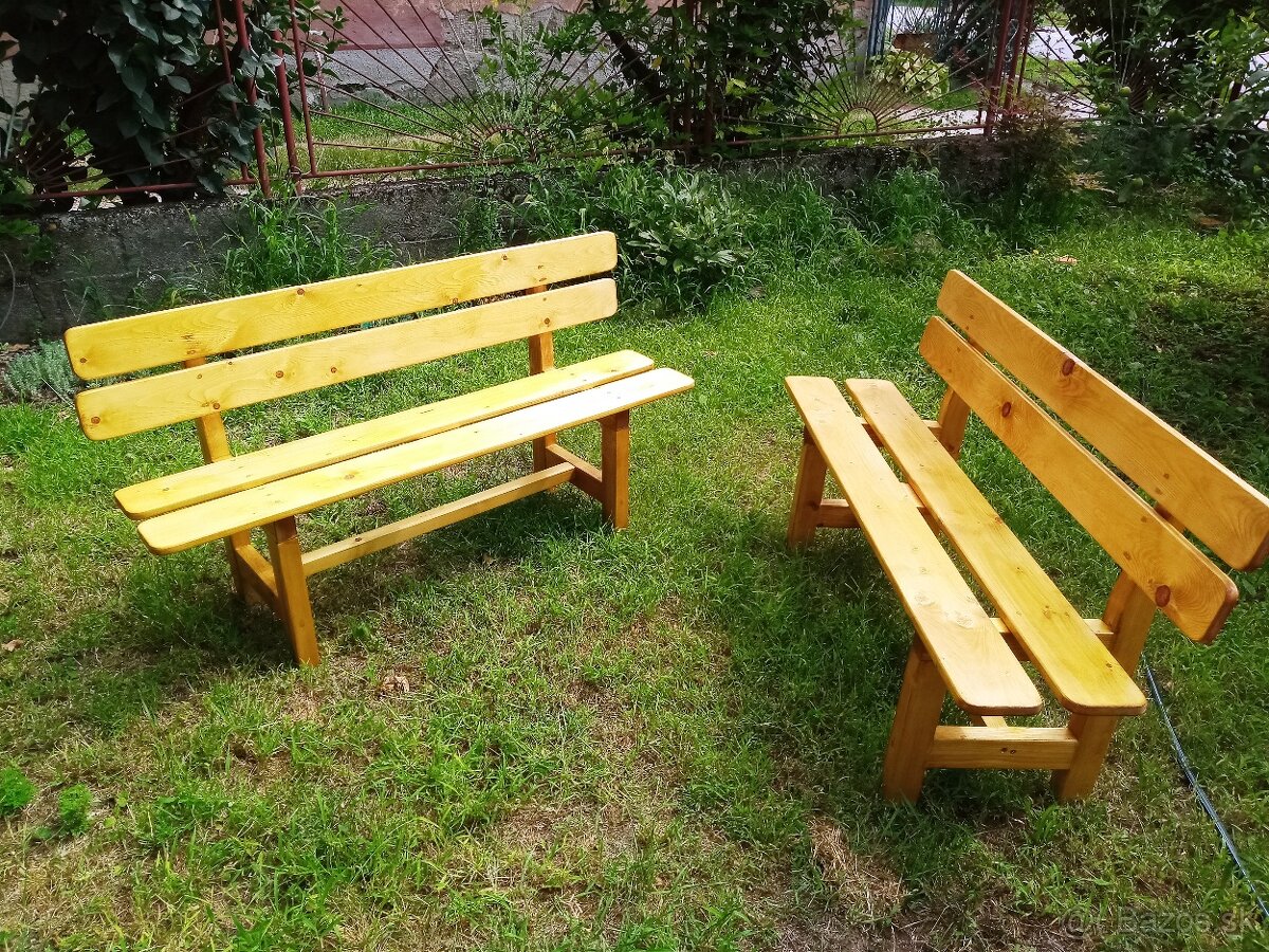 sada drevených lavičiek vo farbe "svetlý dub"