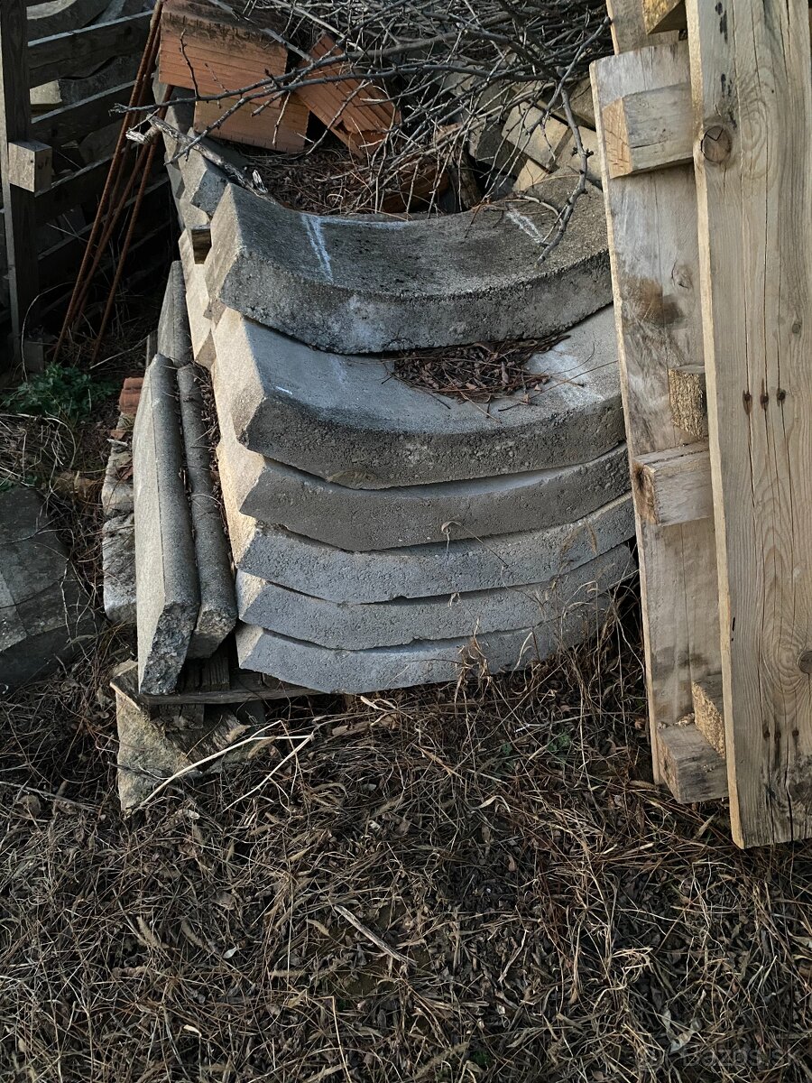 Betonové žlaby