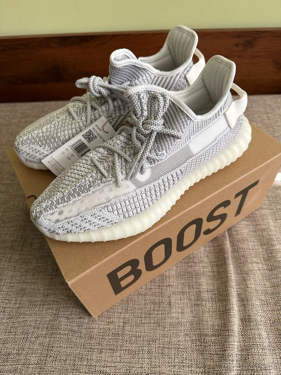 YEEZY BOOST 350 V2