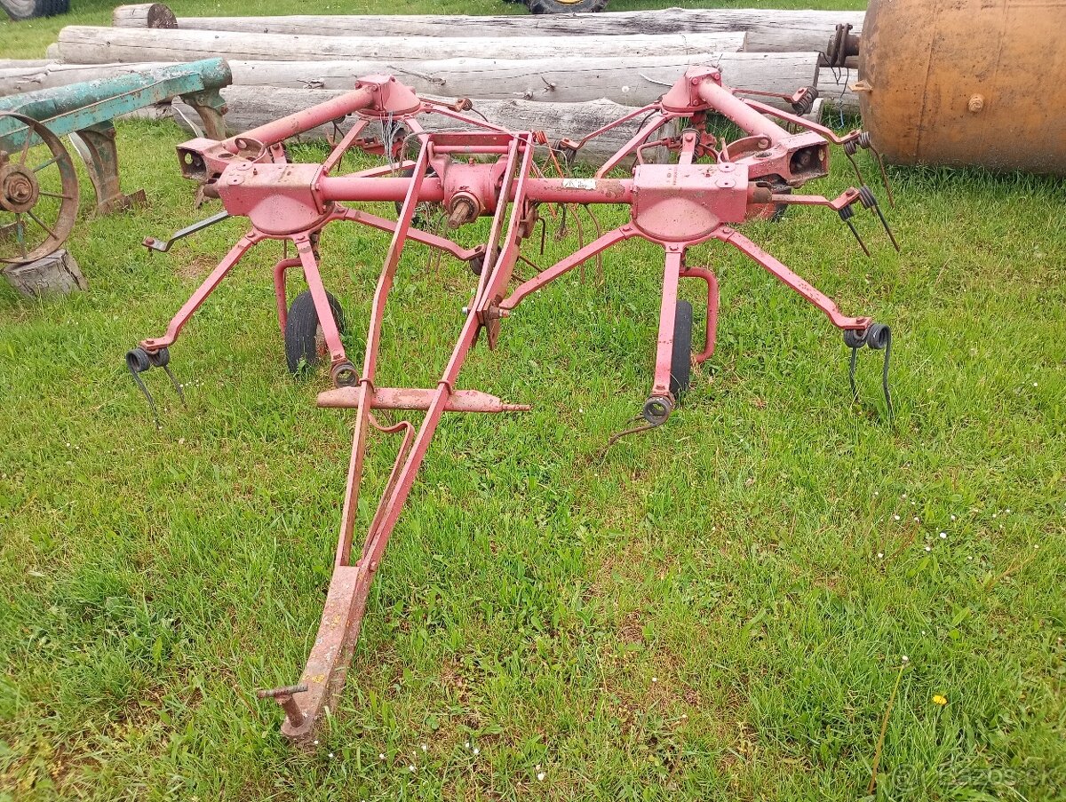 Obracač sena fahr