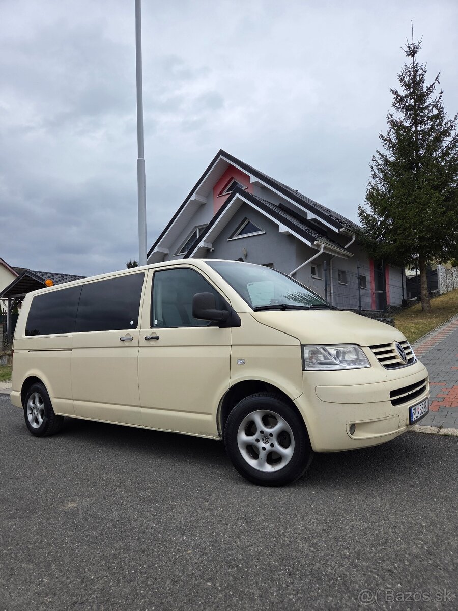 Volkswagen Transporter Caravelle 2.5TDI