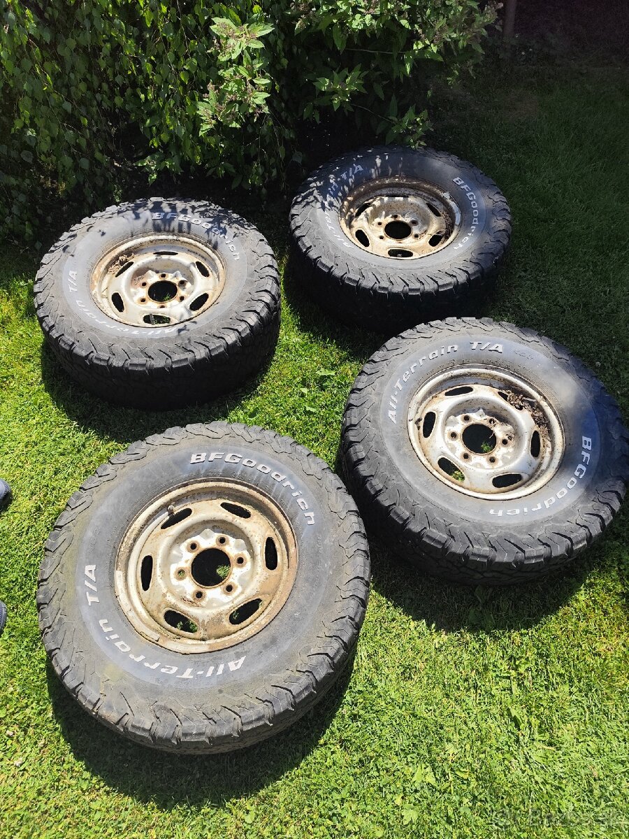 31x10.5 R15 gumy z diskami