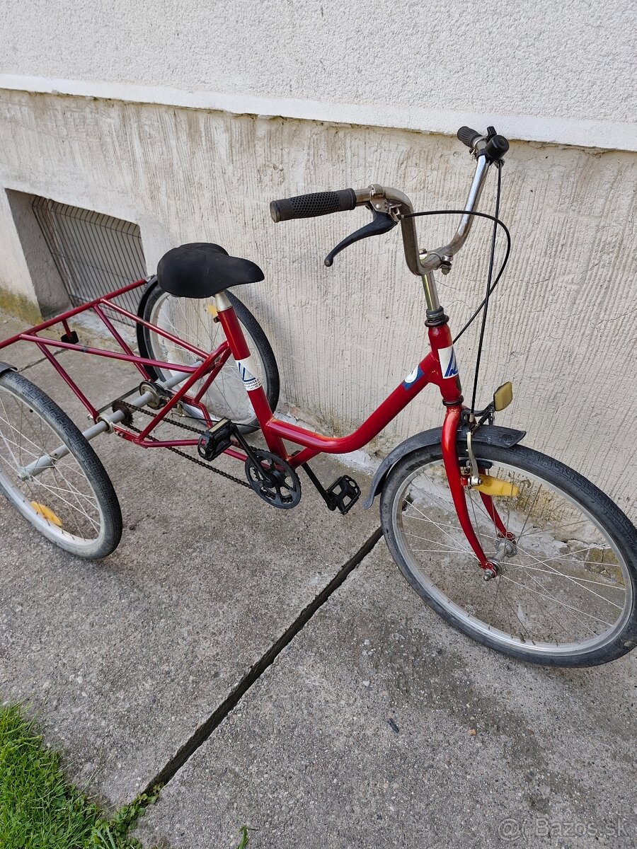 Trojkolesový bicykel