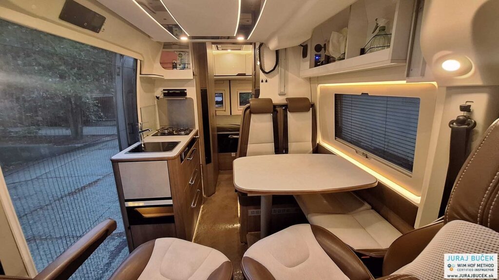Prenájmem karavan Dreamer Campervan XL – TOP výbava, 4 os.