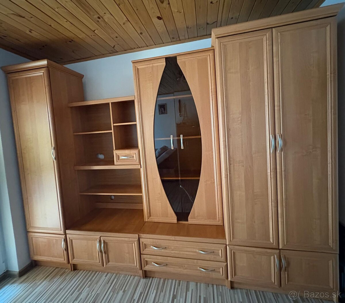 Obývacia stena