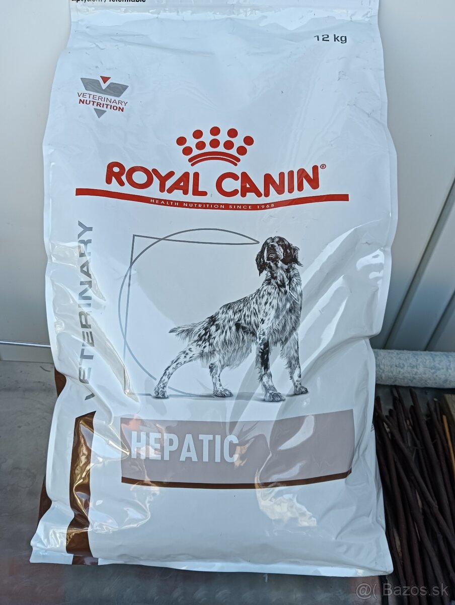 Granule a konzerva Royal Canin