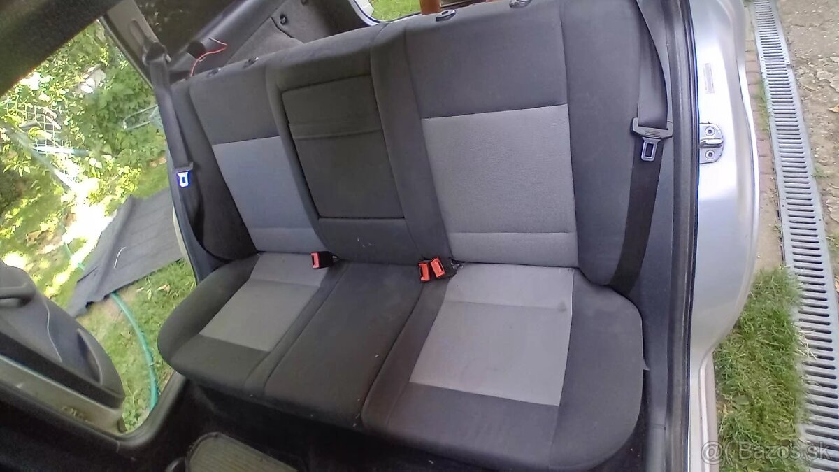 Zadná sedačka Octavia 1
