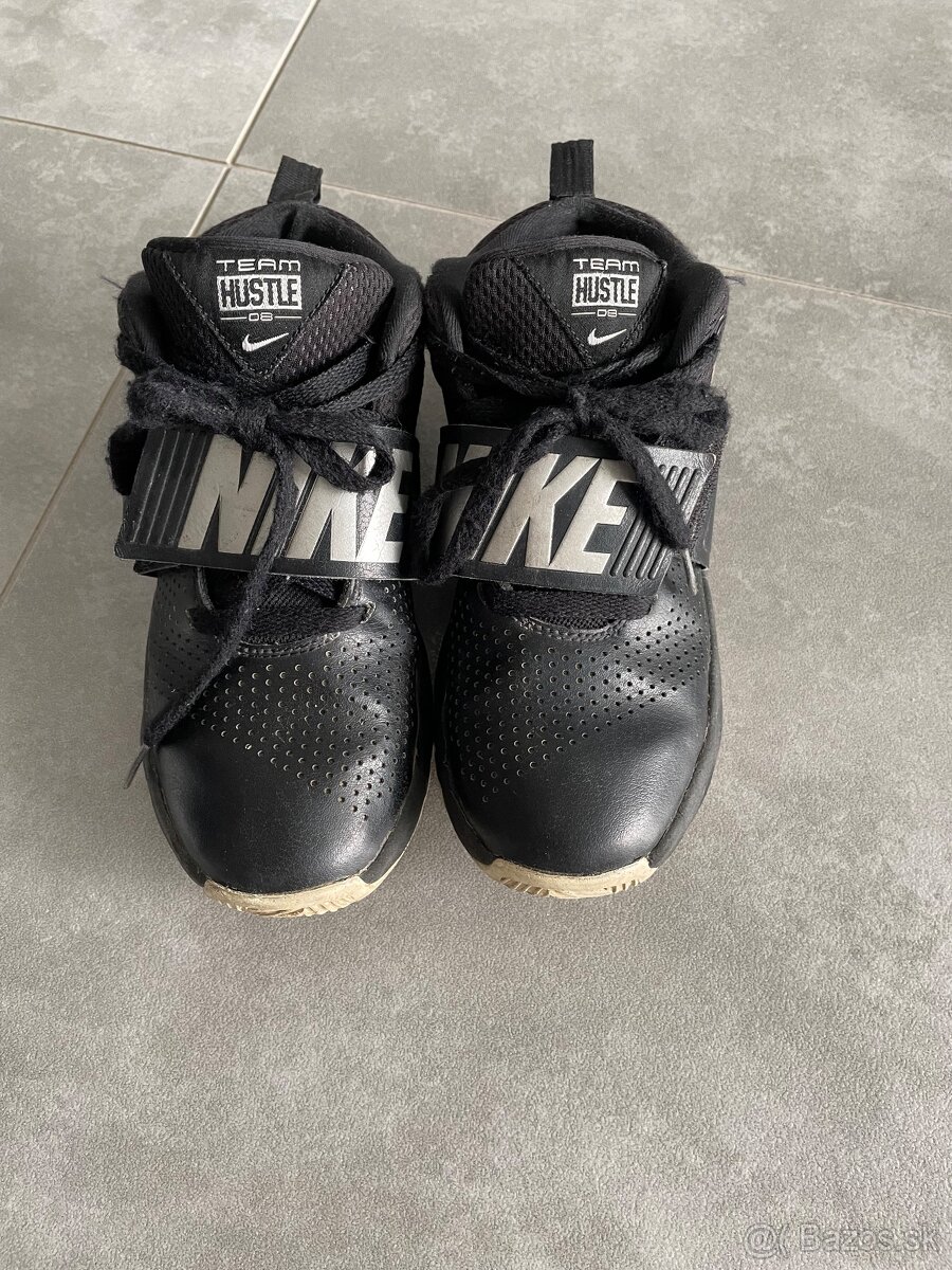 Tenisky NIKE  35,5
