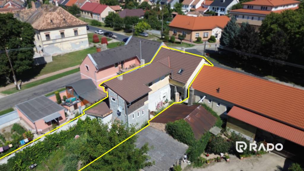 RADO | 7-izbový dom 190m2 + pozemok 940m2 | Rajka - Maďarsko