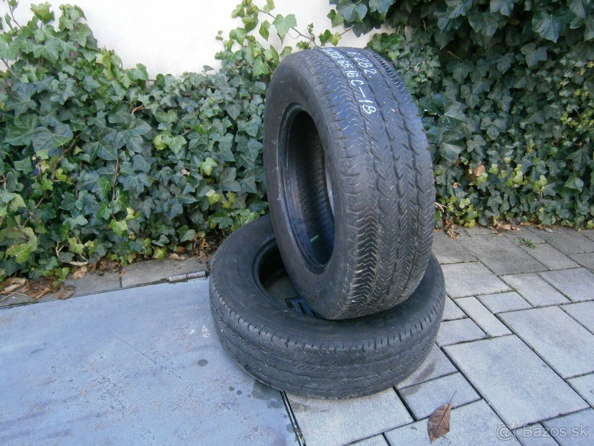 Predám 2x celoročné pneu MIRAGE 225/65 R17C 102/110R