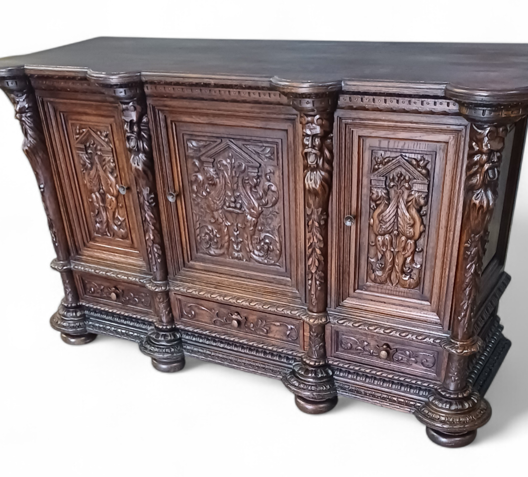 Starožitný nabytok