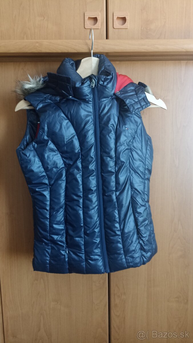 Dievčenská vesta Tommy Hilfiger veľ. 146