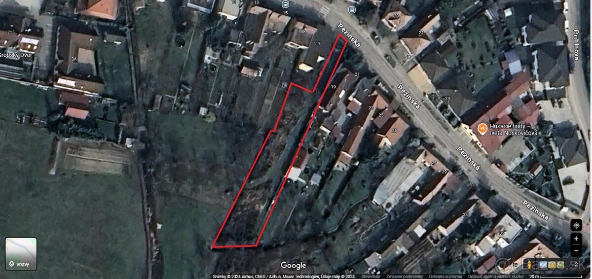 STAVEBNÝ POZEMOK 688m2 a 757m2 - SLOVENSKÝ GROB, PEZINSKÁ