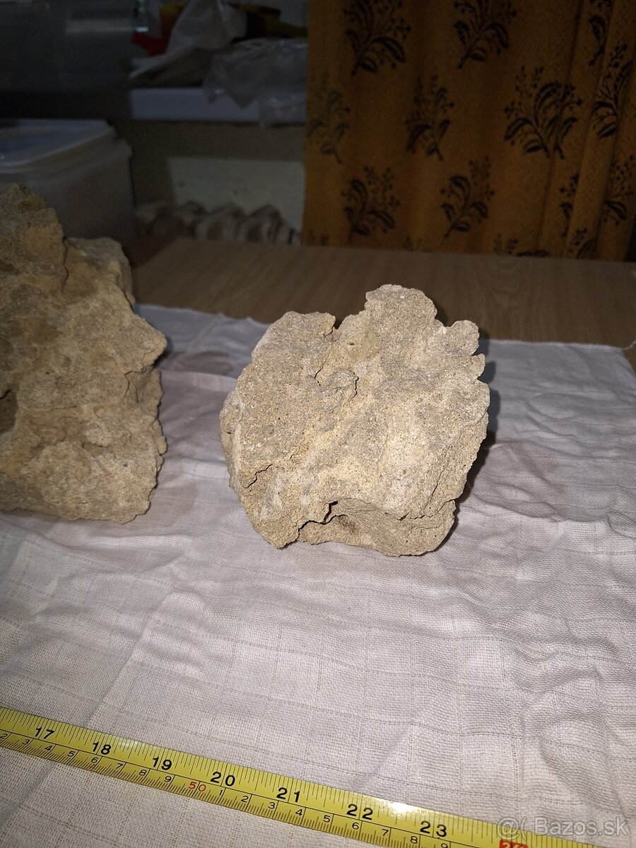 štrk / substrát / tanganika stone