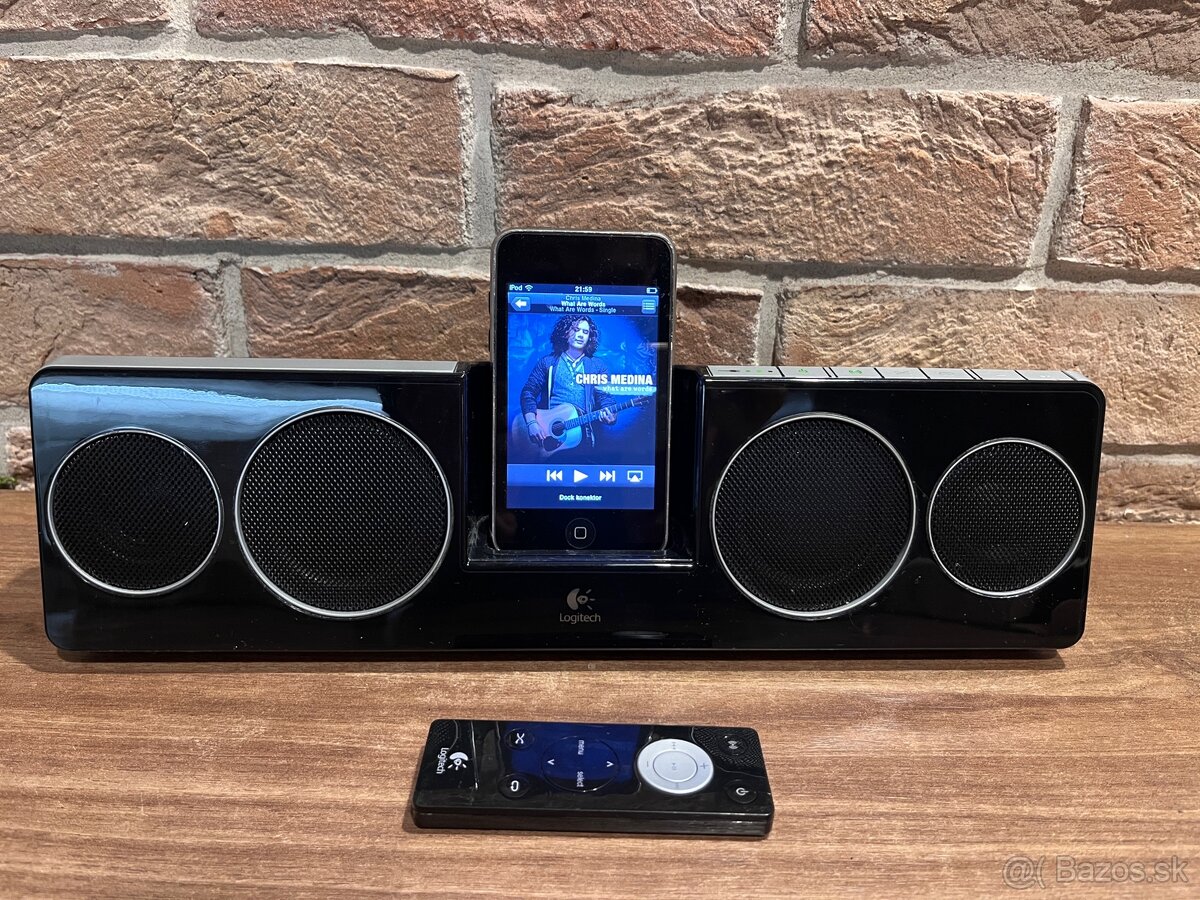 Dokovacia stanica Logitech Pure-fi pre iPod
