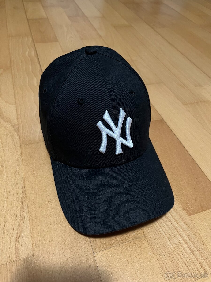 New Era - čierna