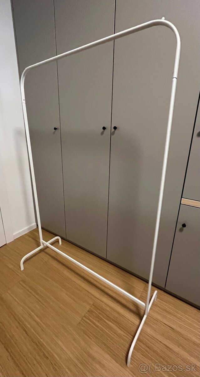 Vešiak MULIG IKEA