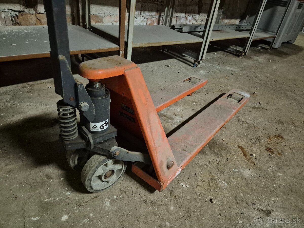 Paletový vozík