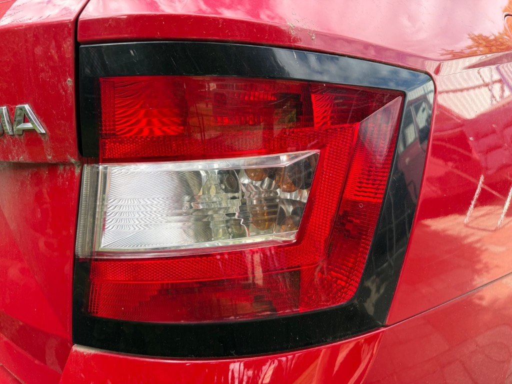 Škoda Fabia III combi zadné svetlá